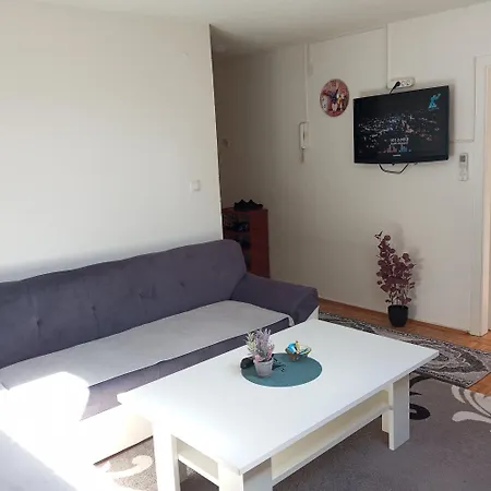 アパート Cosy